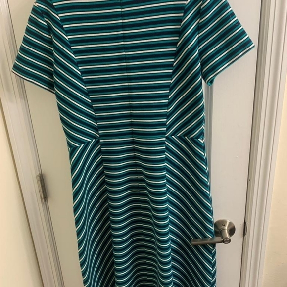 Talbots Green, White, And Black‎ Short Sleeve Dress Size M - Picture 6 of 9